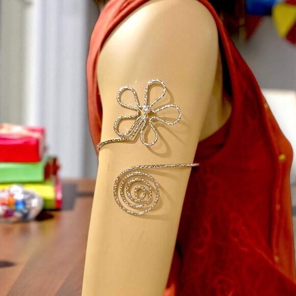 Silver Textured Spiral Flower Power Upper Arm Cuff Bracelet Armlet NEW - Picture 1 of 4